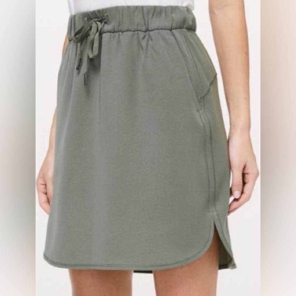 Lululemon On the Fly Skirt